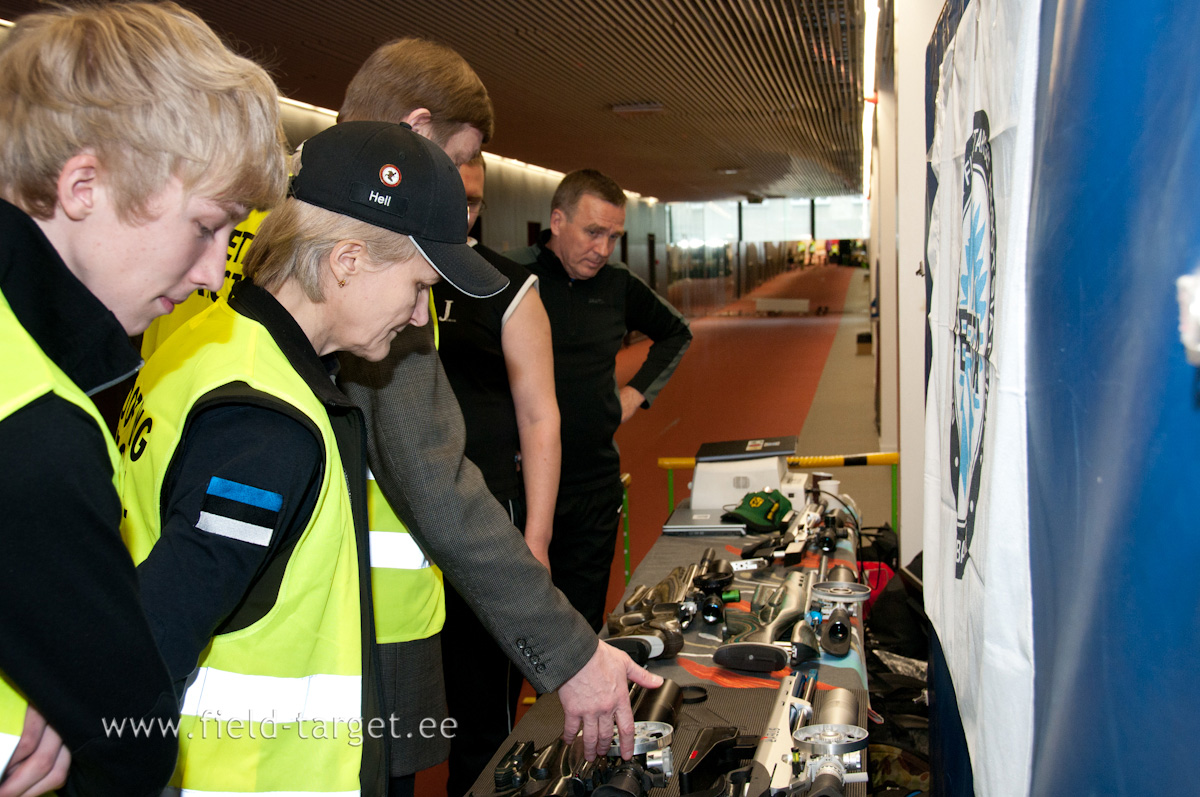 ja 6,8 kg kaaluvat tippklassi tuuninguga vedrupüssi Weihrauch HW97 K